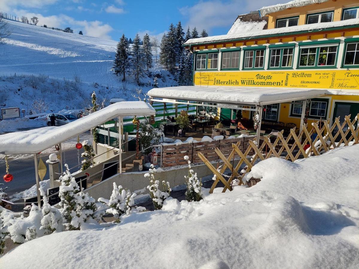 Gasthof Klug Zum Ehrensepp Modriach Exterior photo